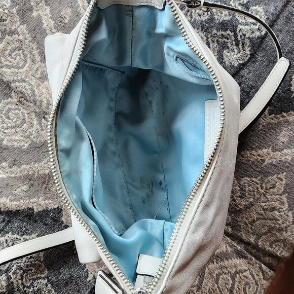 ✅️Elegant White Leather Shoulder Bag *Very Rare - Picture 14 of 15
